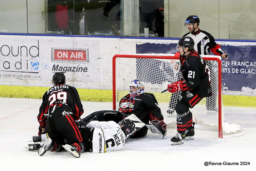 Nice 2 - 0 Rouen
