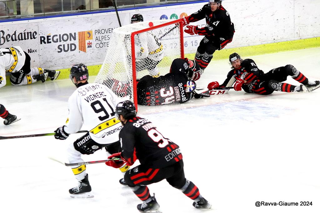 Nice 2 - 0 Rouen