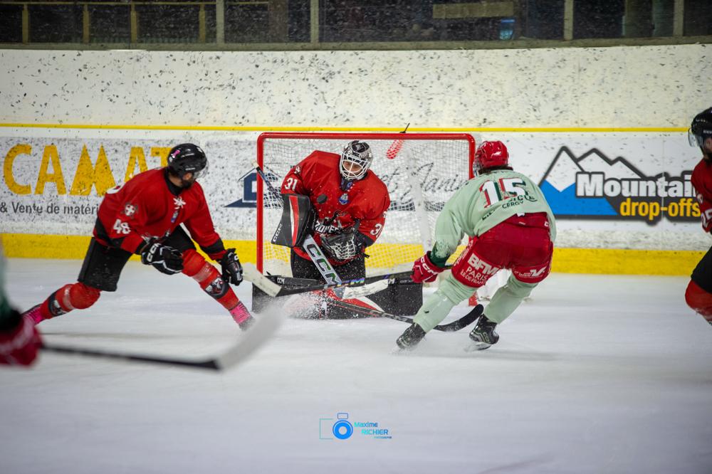 Chamonix  1 - 0 Cergy-Pontoise