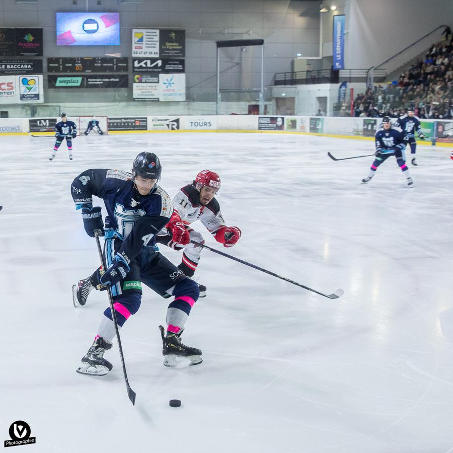 Tours  4 - 1 Neuilly/Marne