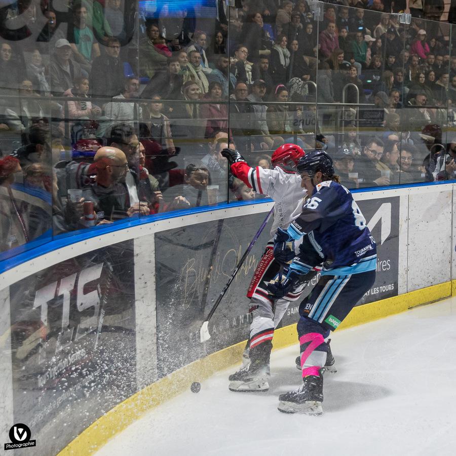 Tours  4 - 1 Neuilly/Marne