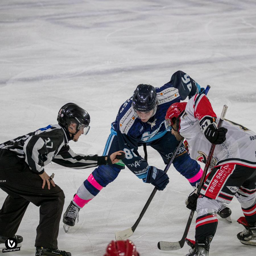 Tours  4 - 1 Neuilly/Marne