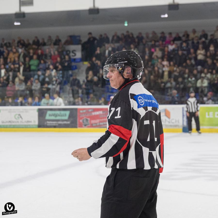 Tours  4 - 1 Neuilly/Marne