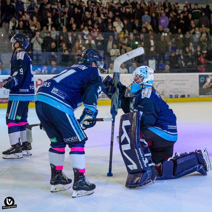 Tours  4 - 1 Neuilly/Marne