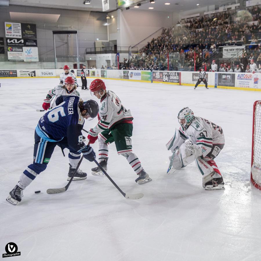 Tours  0 - 7 Anglet