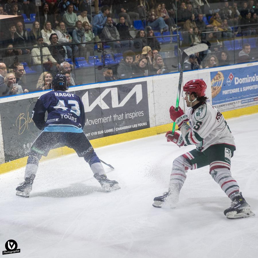 Tours  0 - 7 Anglet
