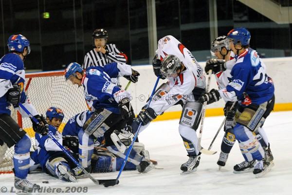 Mont-Blanc 1 - 4 Grenoble 