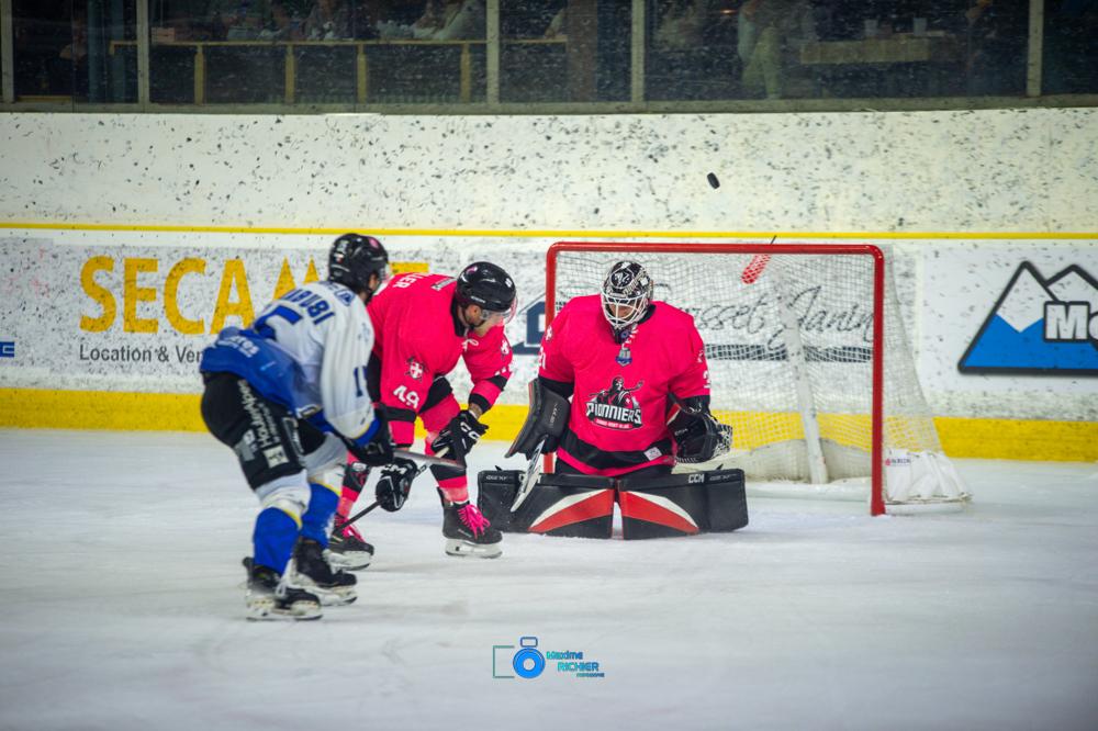Chamonix  4 - 2 Gap 