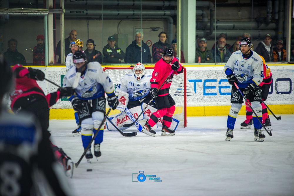 Chamonix  4 - 2 Gap 