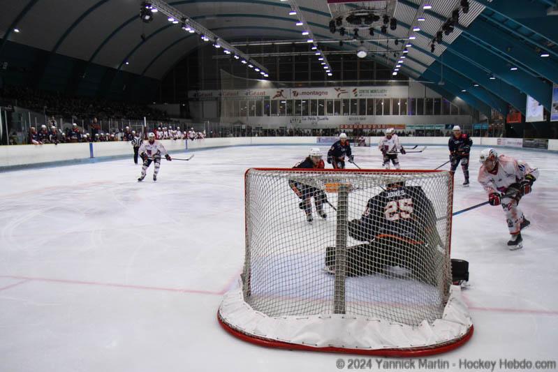 Clermont-Ferrand 2 - 6 La Roche-sur-Yon