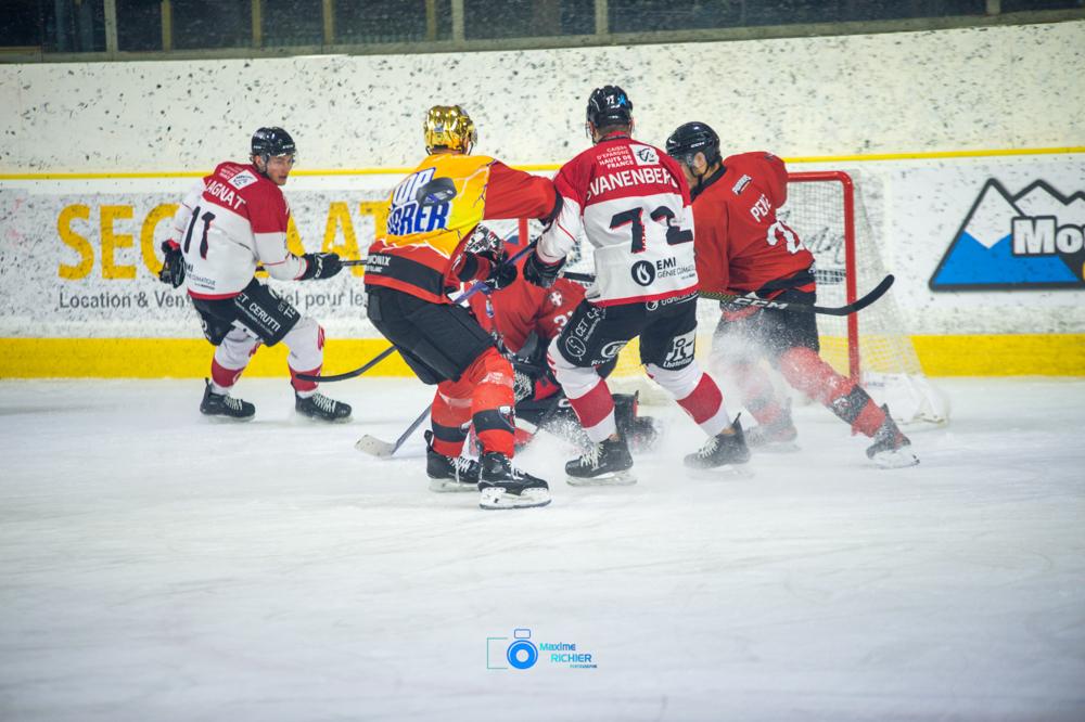 Chamonix  4 - 6 Amiens 