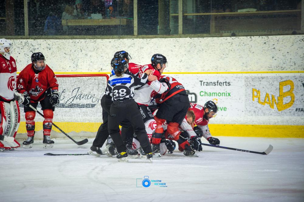 Chamonix  4 - 6 Amiens 