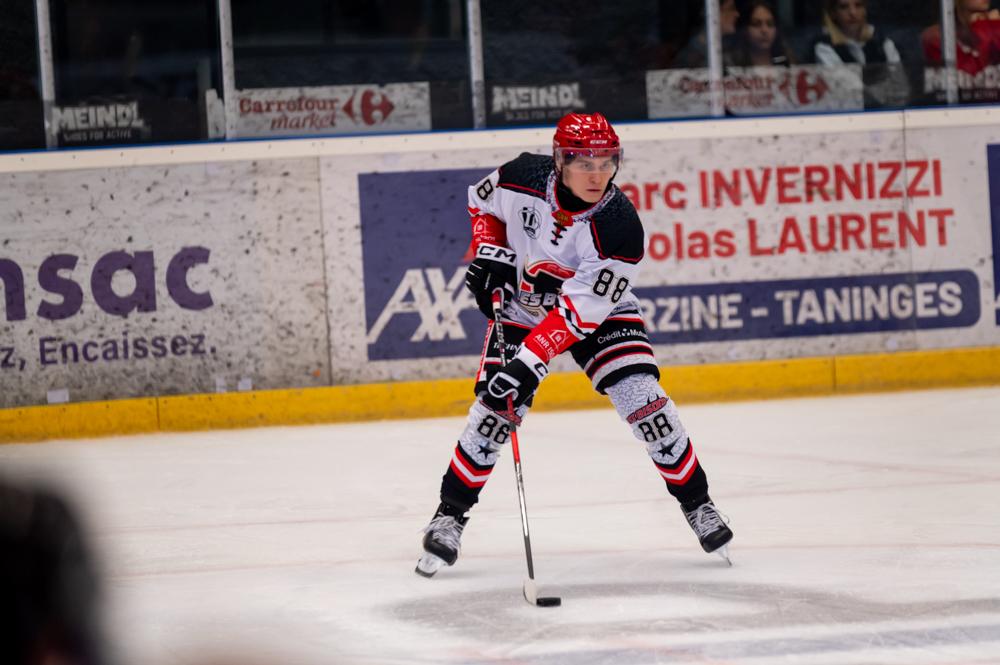 Morzine-Avoriaz 5 - 0 Neuilly/Marne