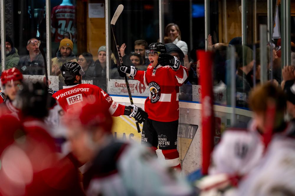 Morzine-Avoriaz 5 - 0 Neuilly/Marne