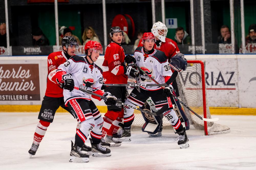 Morzine-Avoriaz 5 - 0 Neuilly/Marne