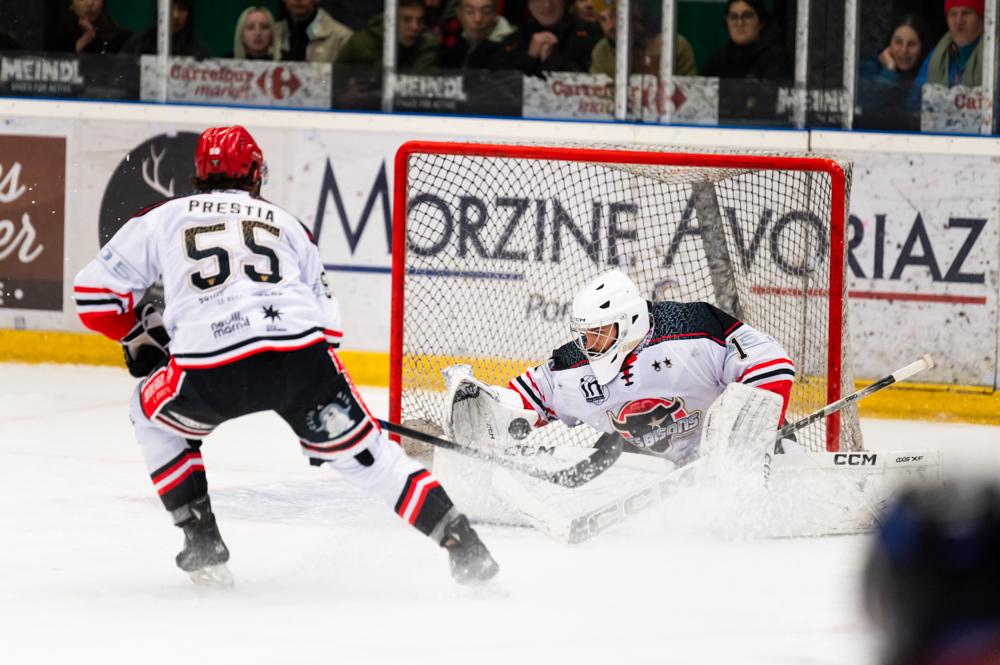 Morzine-Avoriaz 5 - 0 Neuilly/Marne
