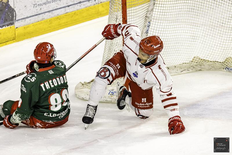 Cergy-Pontoise 4 - 3 Briançon 