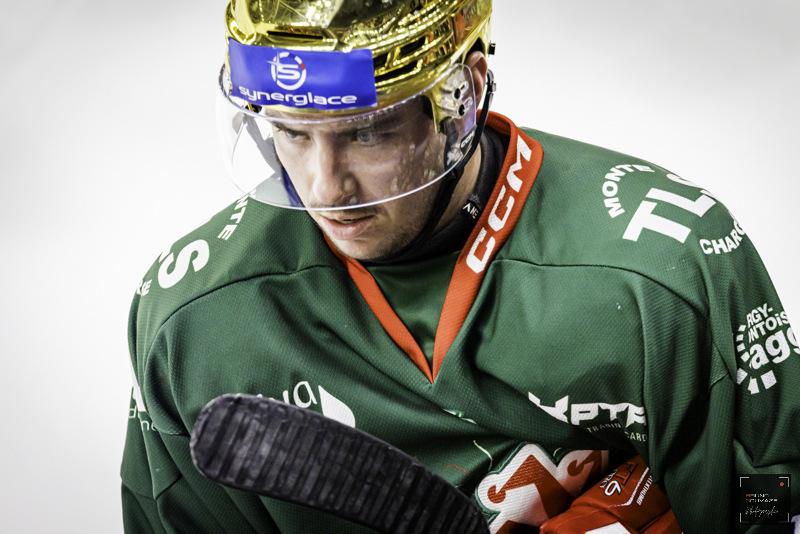 Cergy-Pontoise 3 - 4 Chamonix 