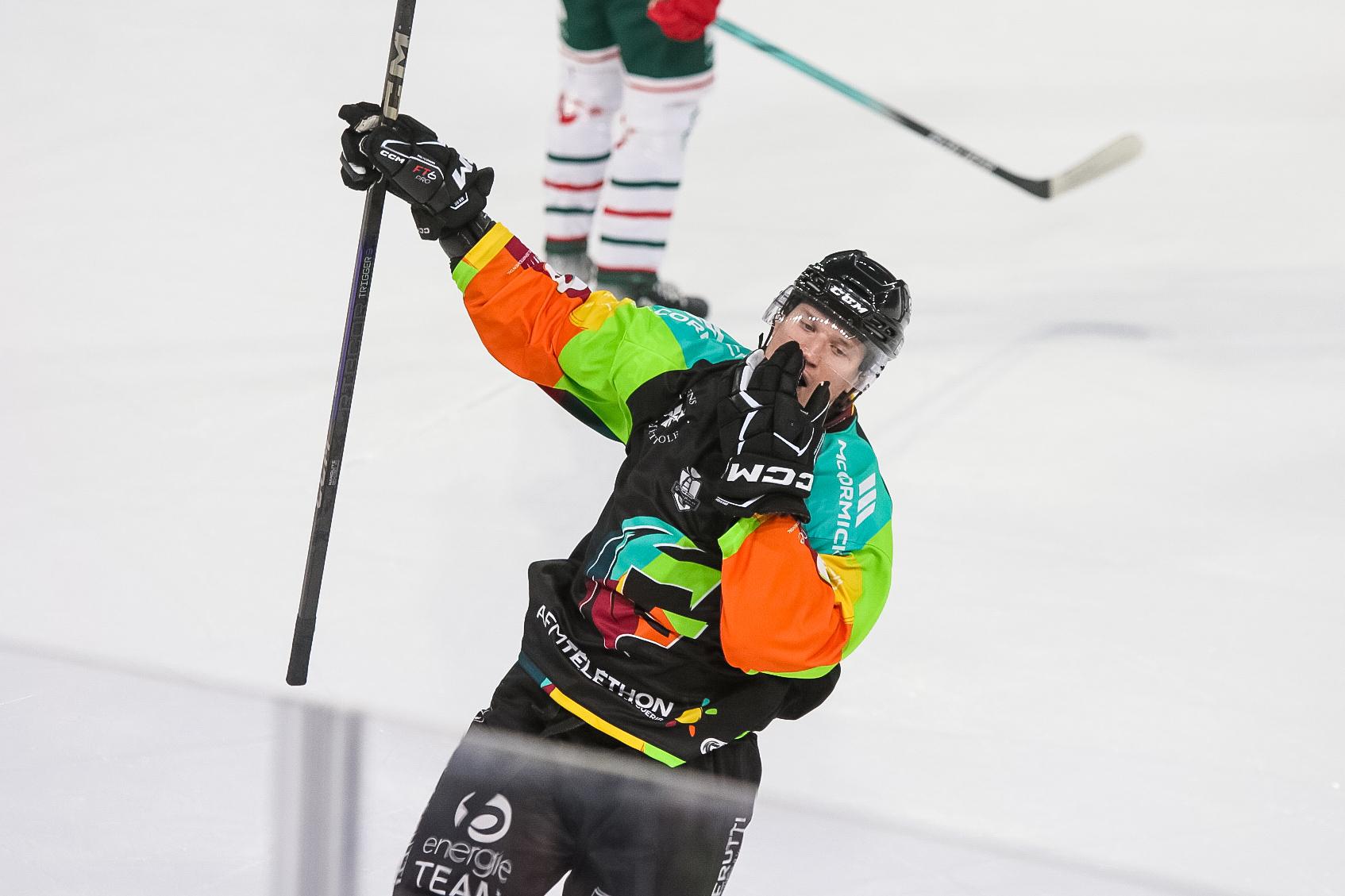 Amiens  5 - 3 Anglet