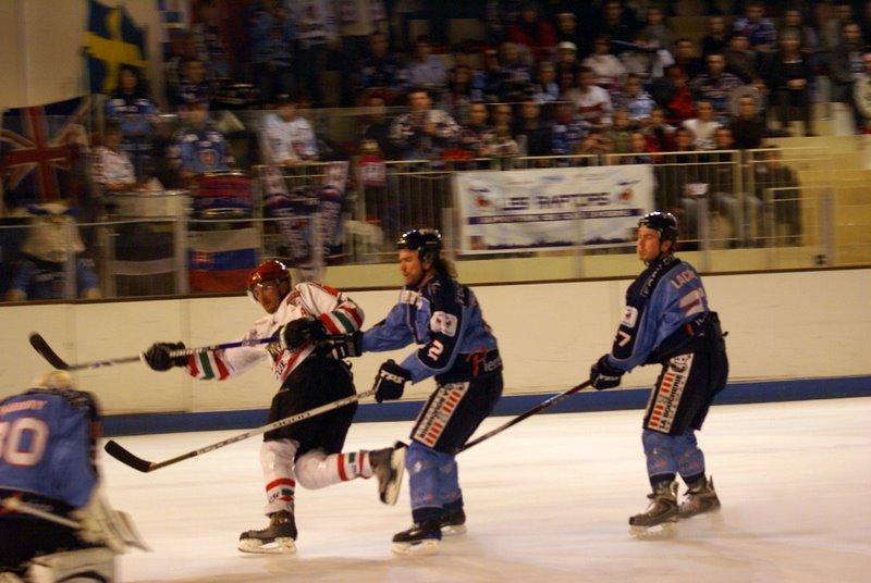 Angers  4 - 2 Mont-Blanc