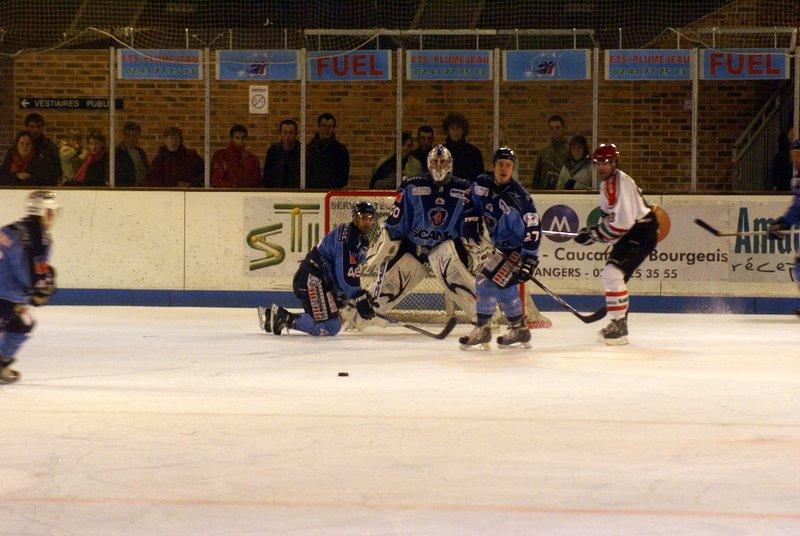 Angers  4 - 2 Mont-Blanc