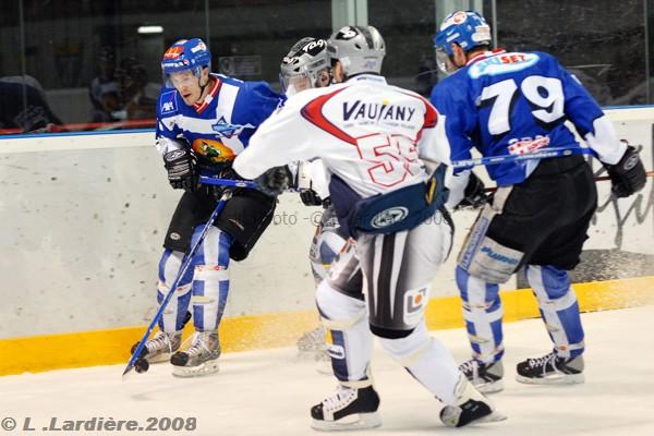 Mont-Blanc 1 - 4 Grenoble 
