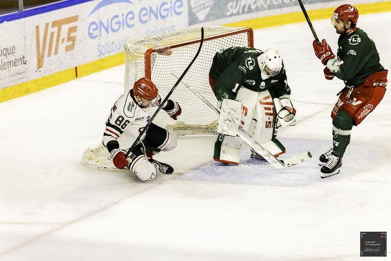 Cergy-Pontoise 4 - 2 Anglet