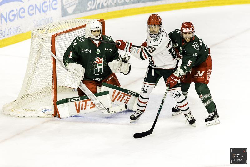 Cergy-Pontoise 4 - 2 Anglet