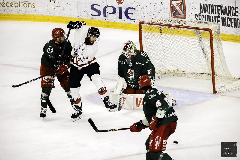 Cergy-Pontoise 1 - 4 Chamonix 