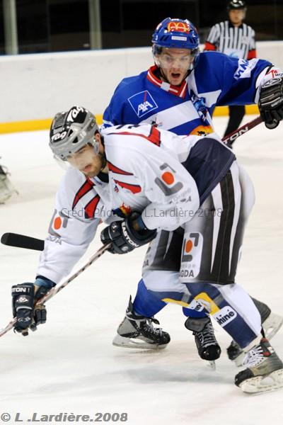 Mont-Blanc 1 - 4 Grenoble 
