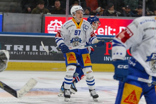 Photo hockey match Zürich - Zug le 11/01/2025