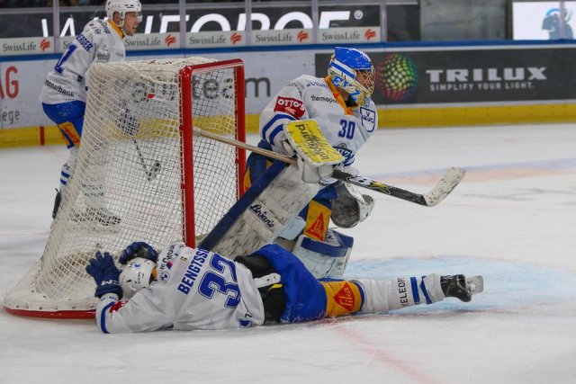 Photo hockey match Zürich - Zug le 11/01/2025