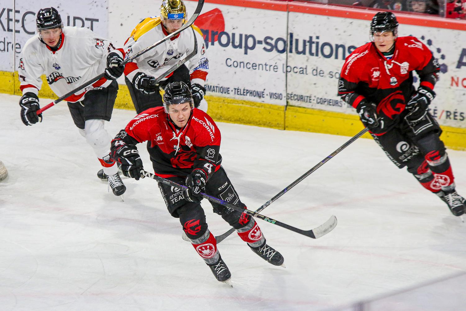 Amiens  0 - 5 Chamonix 