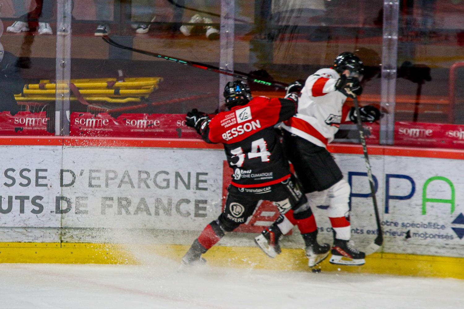 Amiens  0 - 5 Chamonix 