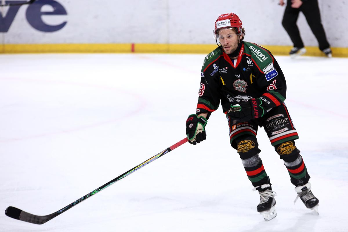 Mont-Blanc 7 - 3 Neuilly/Marne