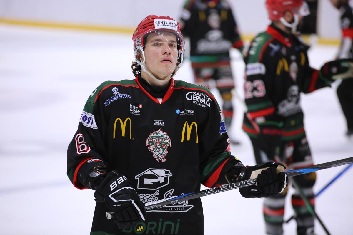 Mont-Blanc 7 - 3 Neuilly/Marne