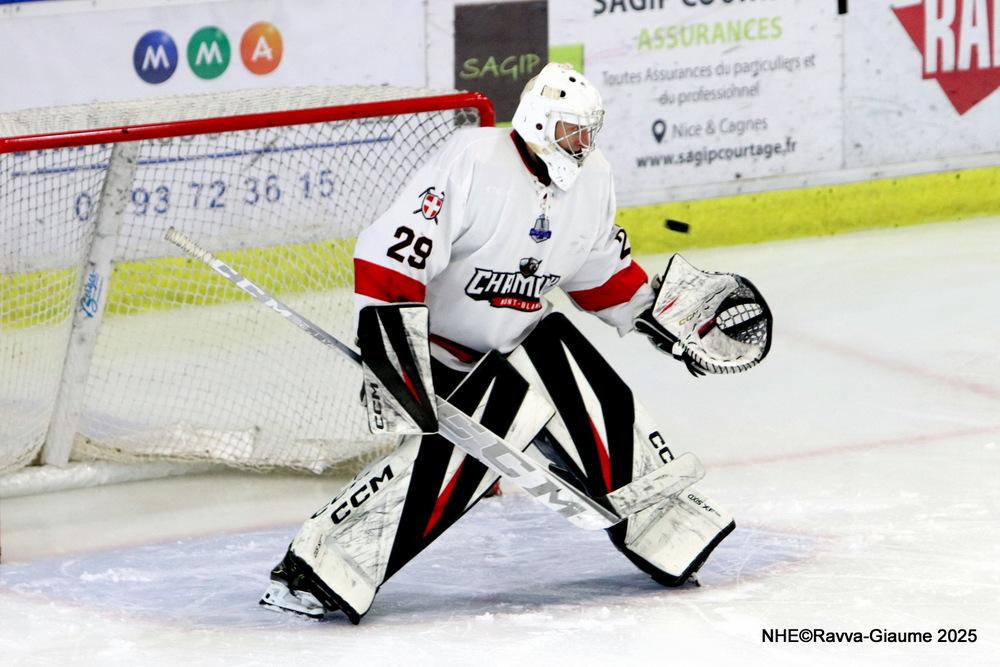 Nice 3 - 0 Chamonix 
