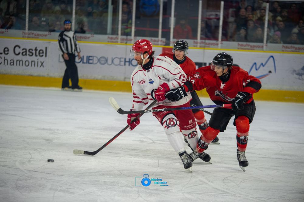 Chamonix  3 - 4 Briançon 
