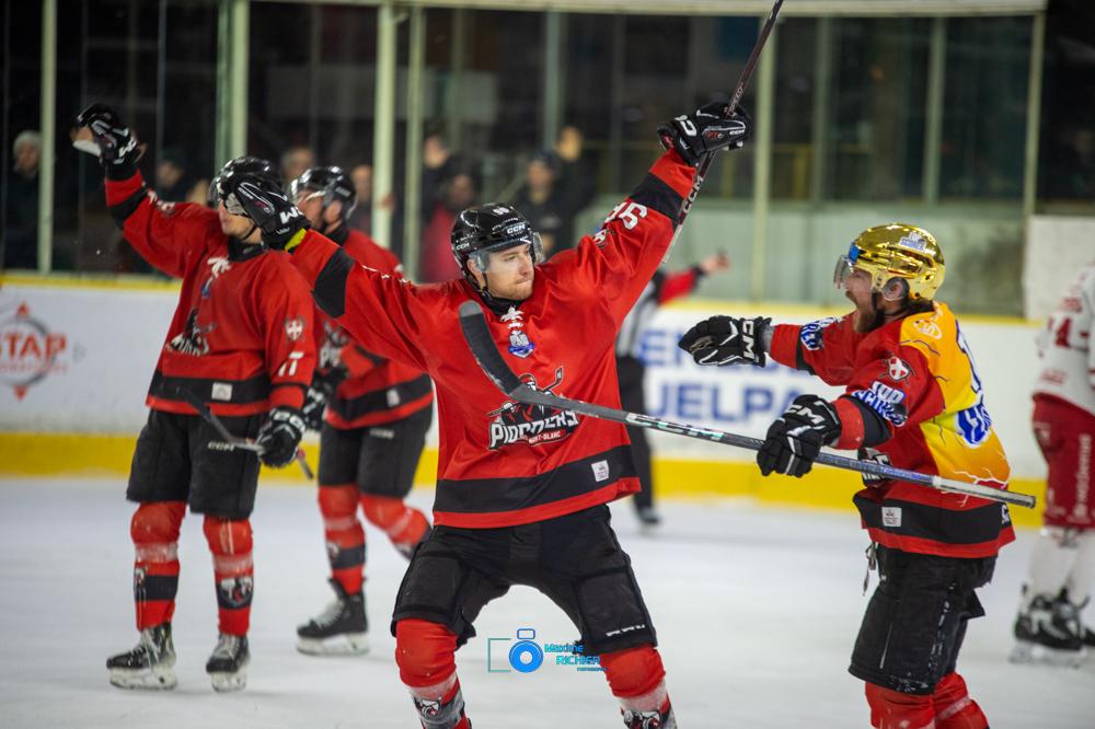 Chamonix  3 - 4 Briançon 