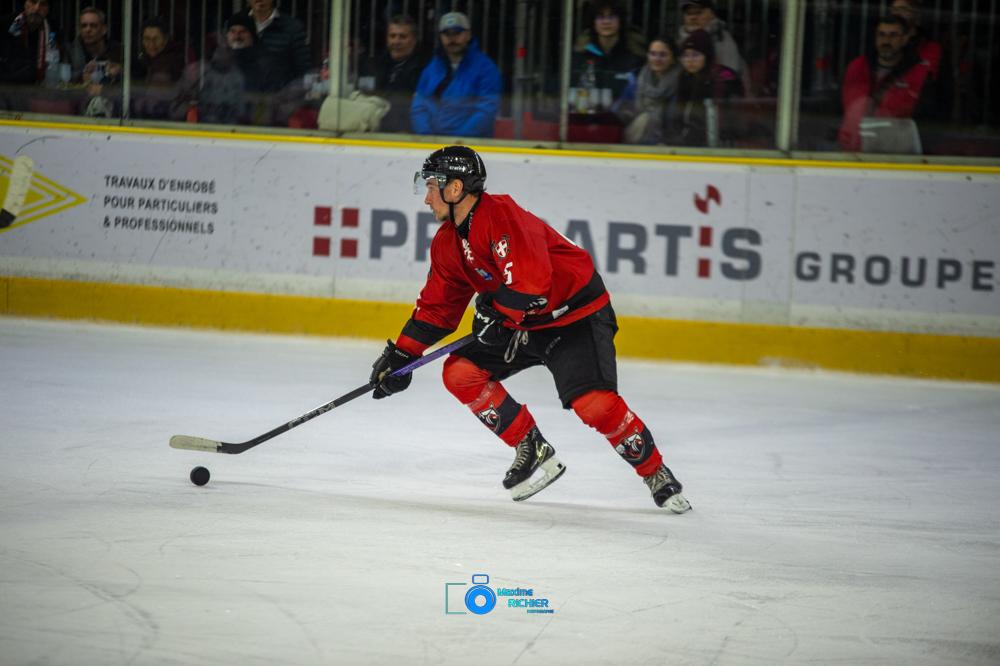 Chamonix  3 - 4 Briançon 