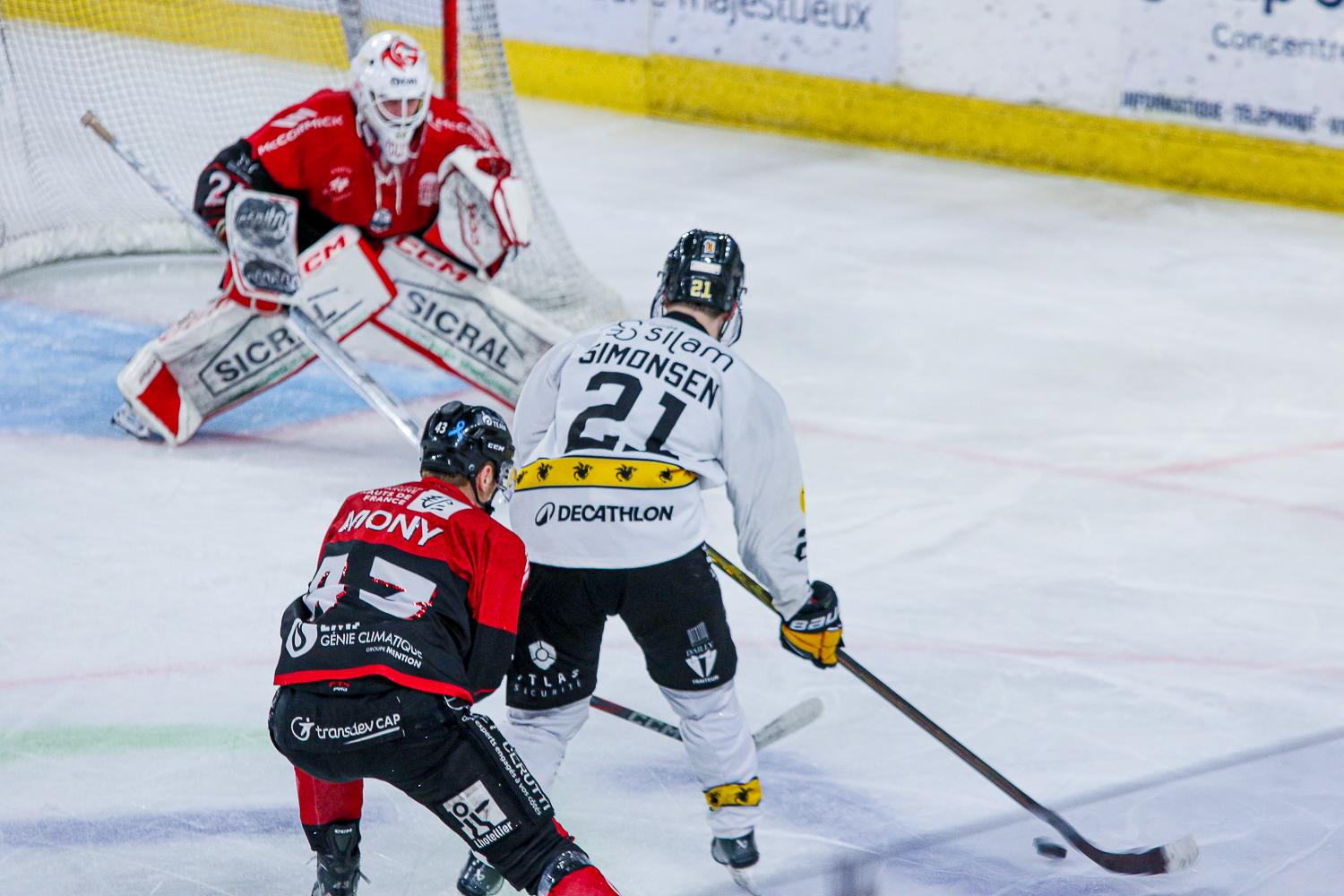 Amiens  2 - 3 Rouen