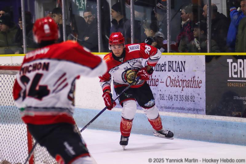 Clermont-Ferrand 3 - 6 Vaujany