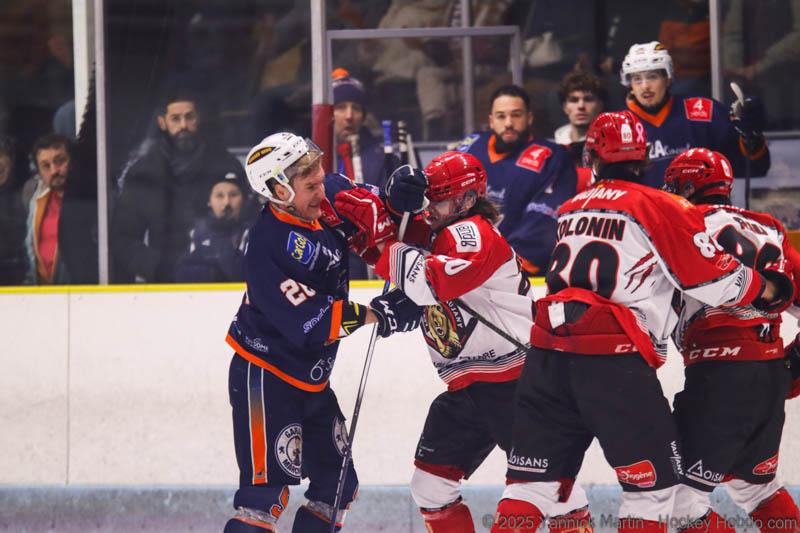 Clermont-Ferrand 3 - 6 Vaujany