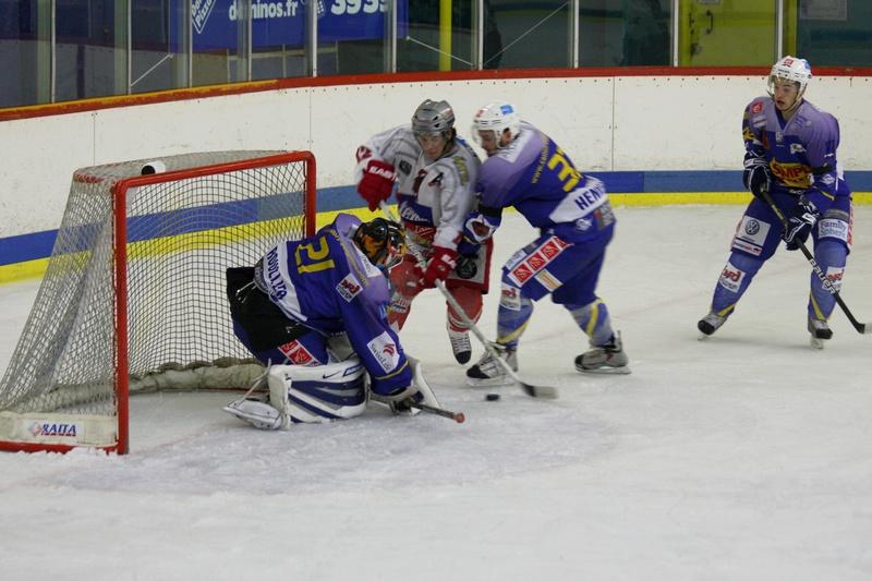 Avignon 4 - 2 Annecy