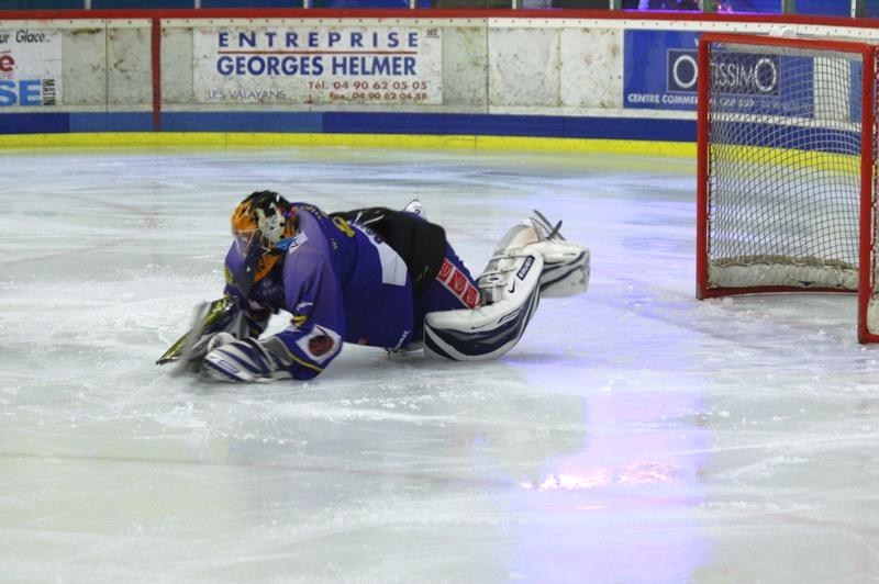 Avignon 4 - 2 Annecy