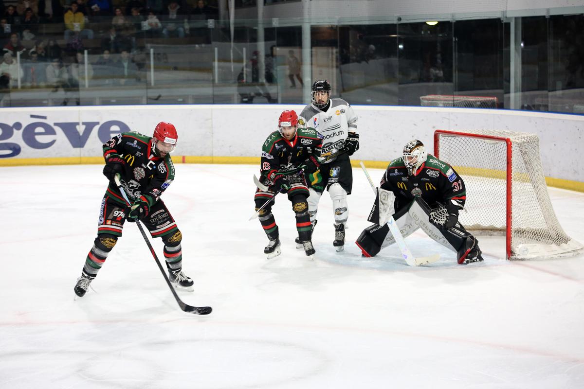 Mont-Blanc 3 - 1 Brest 