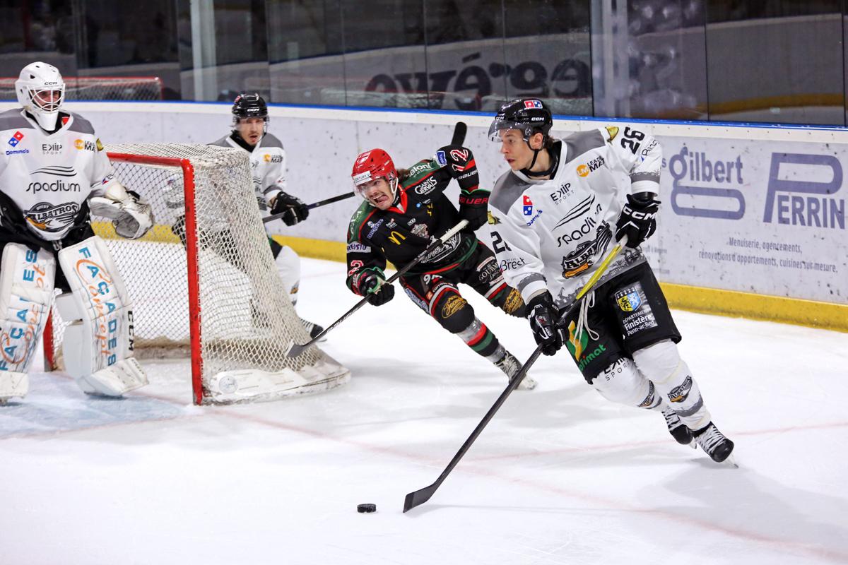 Mont-Blanc 3 - 1 Brest 