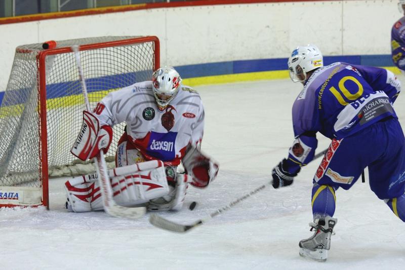 Avignon 4 - 2 Annecy