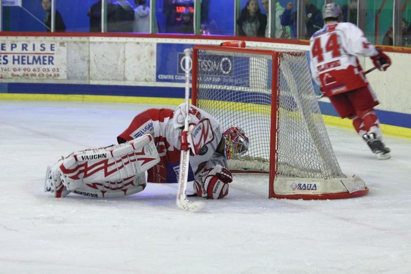 Avignon 4 - 2 Annecy