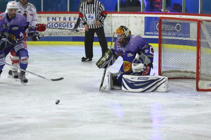 Avignon 4 - 2 Annecy